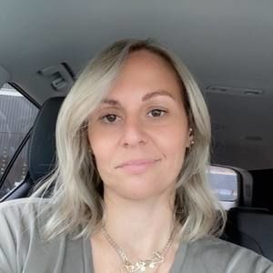 Meet your Posher, Caroline